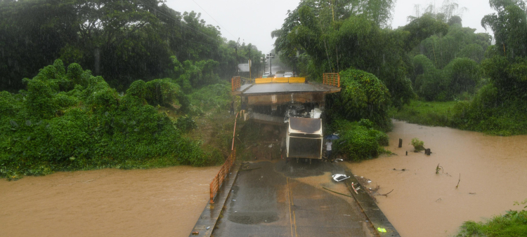 El colapso del puente en Yamasá resalta la necesidad de supervisar las obras en República Dominicana – Senador Monte Plata