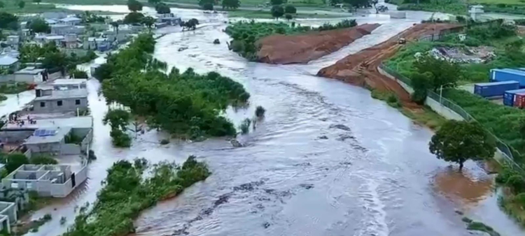 Inundaciones causadas por desbordamiento del río Masacre afectan Juana Méndez y Dajabón