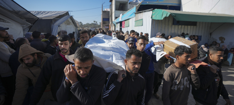 Escasez de sanitarios en campamentos de Gaza: un desafío para la salud de los refugiados
