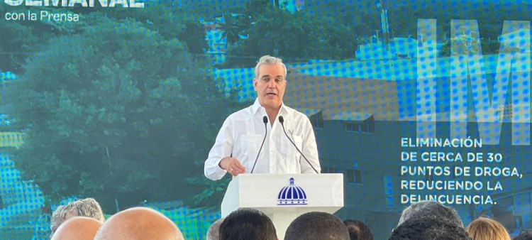 Abinader: Sanear las cañadas es sanear las ciudades