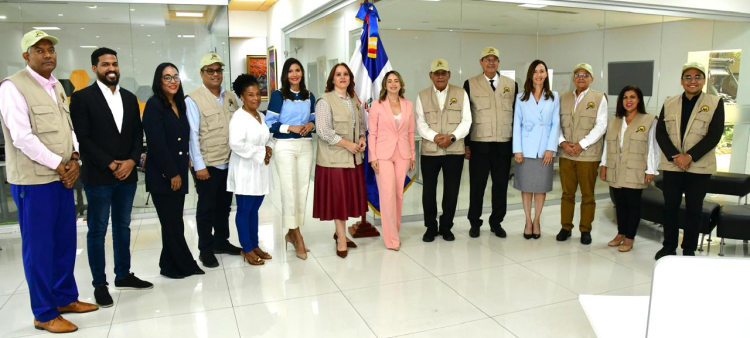 Encuentro del Observatorio de Políticas Migratorias con Gloria Reyes