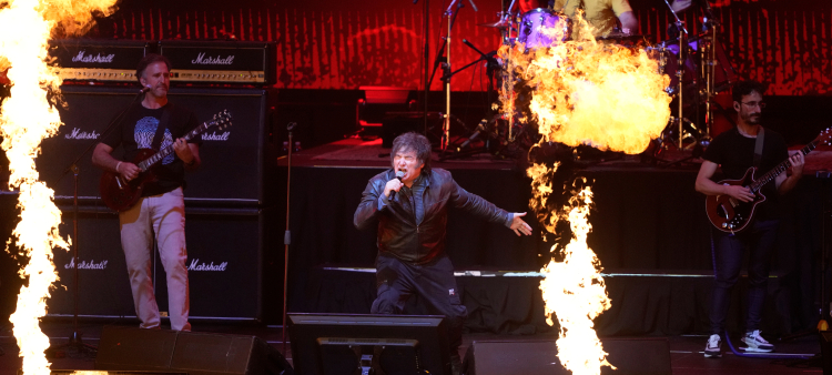 Concierto de rock de Milei en medio de tormenta política en Argentina
