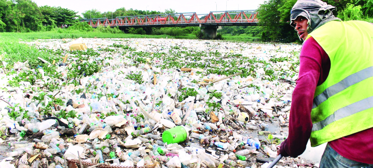 Contaminación por basura en El Yaque del Norte