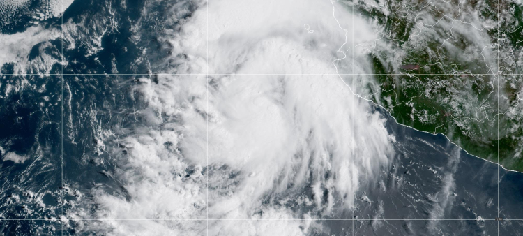 Debilitamiento de la tormenta tropical Lorenzo en el Atlántico con posibilidad de dispersarse el jueves