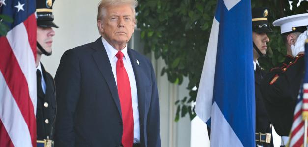 Autorización de Trump para Operaciones Encubiertas de la CIA en Venezuela, Según The New York Times