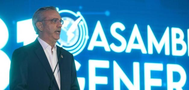 Abinader destaca la libertad en la República Dominicana durante su intervención en la SIP