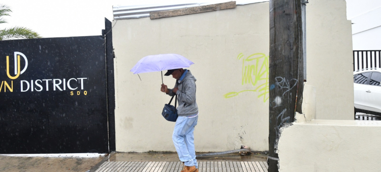 Posible persistencia de lluvias durante la tarde del viernes