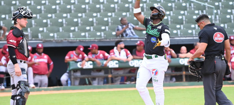 Estrellas mantienen su racha invicta al vencer a los Gigantes 4-0