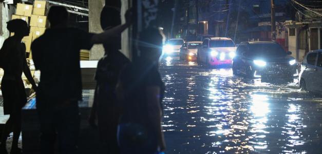 Informe del COE: 3 adultos mayores evacuados por deslizamientos; 400 mil personas sin agua