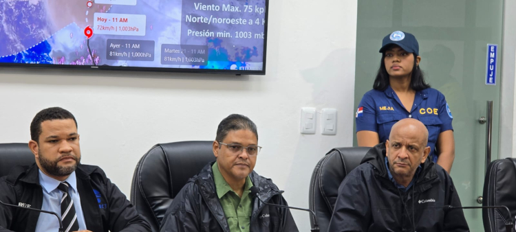 Lluvias continúan hasta el fin de semana debido a Melissa; afectados medio millón de usuarios sin agua potable.