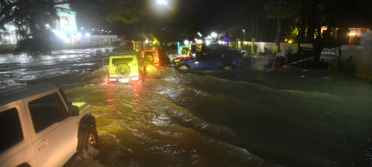 Tormenta Melissa: 140 desplazados y 900,000 usuarios sin agua potable