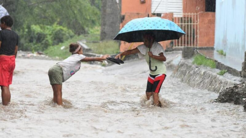 El Director del COe describe la tormenta Melissa como la más errática en 20 años.