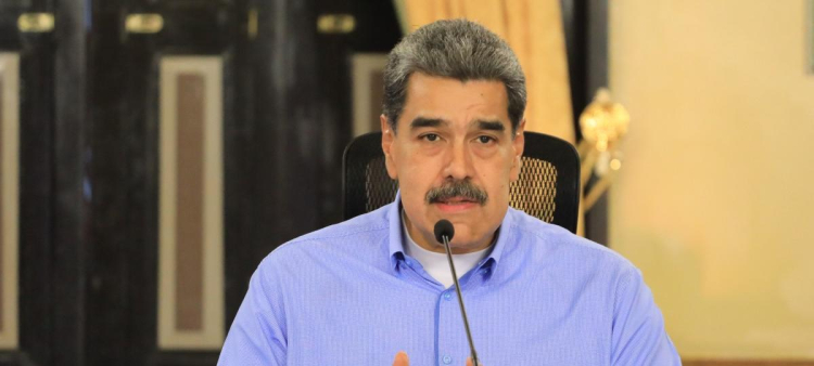 Respuesta de Maduro al despliegue militar de EEUU: Acusación de inventar una guerra