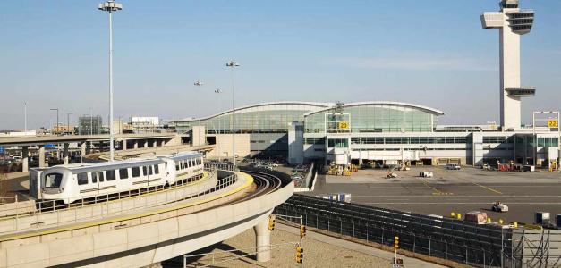 Cierre de Gobierno provoca suspensión temporal de operaciones en el Aeropuerto JFK de Nueva York