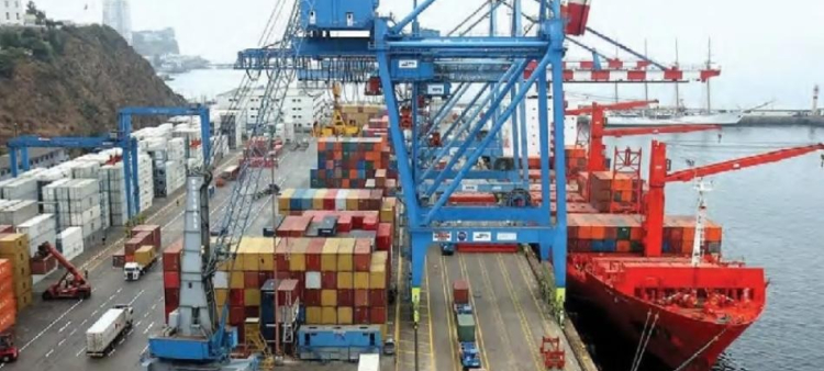 Aranceles del 25 % a camiones importados en EEUU: Impacto en México