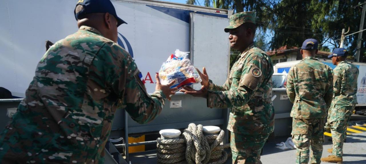 Ayuda humanitaria del Gobierno Dominicano llega a Jamaica tras el paso del huracán Melissa