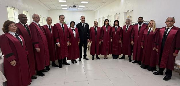 Celebración de los 181 años de la proclamación de la Constitución por el Tribunal Constitucional.