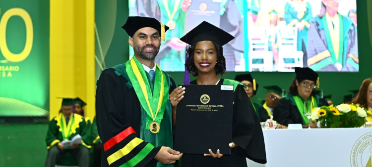 Graduación de 801 nuevos profesionales de Utesa