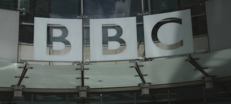 Controversia en la BBC por la manipulación del discurso de Trump.