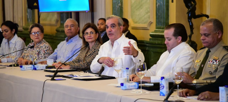 Abinader: Prioridad en turismo es seguridad, no delincuencia