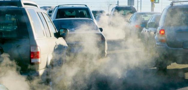Impacto ambiental: Industria farmacéutica emite más CO2 que la del automóvil