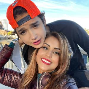 “Selinée Méndez agradece a Dios por regresar a casa con su hijo tras un accidente”