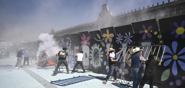 Protesta de la Generación Z en México: Disturbios en el Zócalo.
