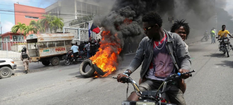 Amenazas de pandillas paralizan Puerto Príncipe