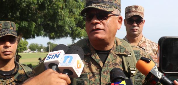 Patrullaje rutinario de aeronaves en la frontera, según Ministro de Defensa.
