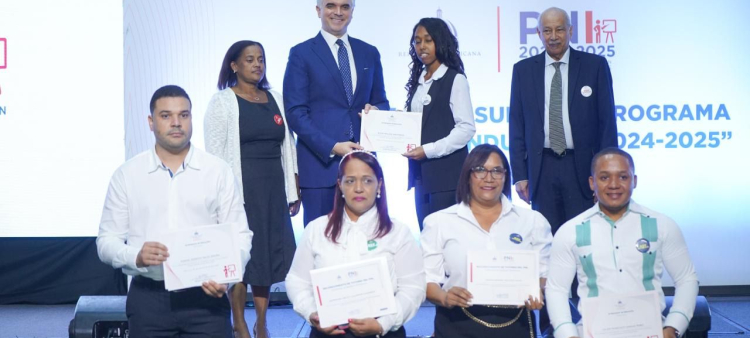 Incorporación de 5,412 nuevos docentes al sistema educativo por el Ministerio de Educación