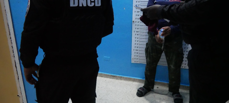Extradición a Puerto Rico de dominicano acusado de asesinato, violación y otros seis delitos