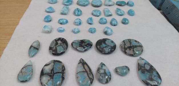 Desafíos en la Valorización del Larimar: Industria de la Piedra Azul