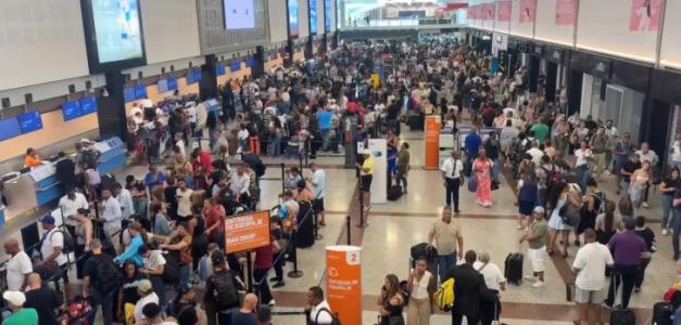 Autorización de más de 500 vuelos de emergencia por demanda inesperada de visitantes al país.