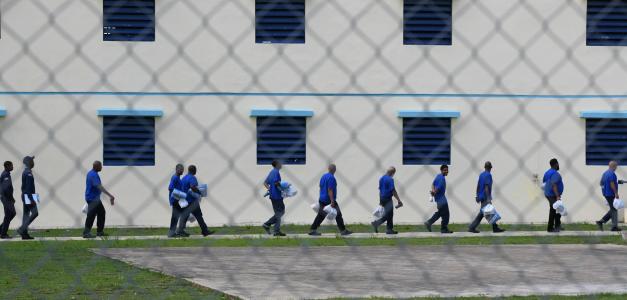 Prohibido el ingreso de celulares a la Cárcel Las Parras