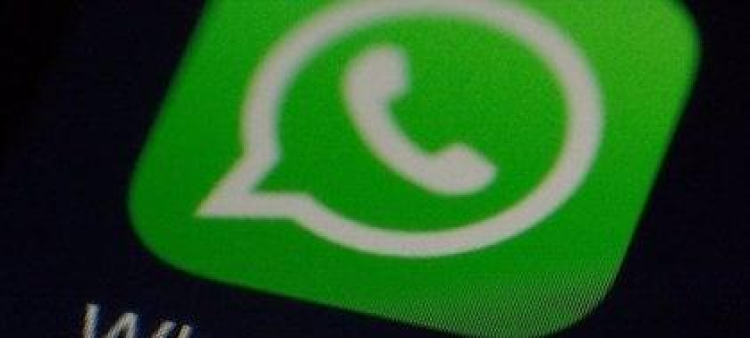WhatsApp reintroduce la sección ‘Info’ para mensajes cortos y accesibles en el perfil