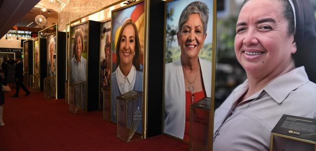 Celebración de la Décima Edición del Premio Mujeres que Cambian el Mundo por BHD