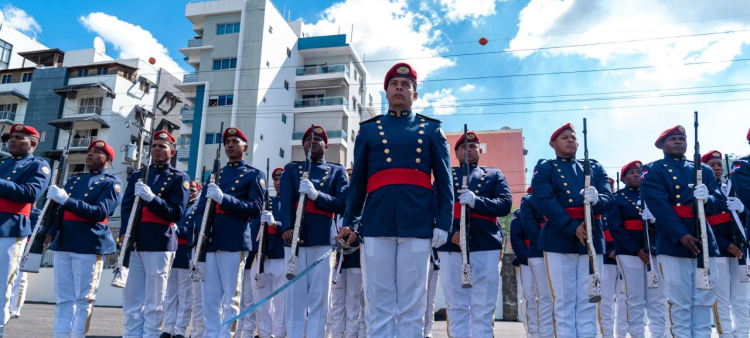 Disciplina Militar: Fundamentos y Características