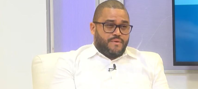 Supérate desvincula a ex regidor Francis Paulino tras desmantelamiento de red.