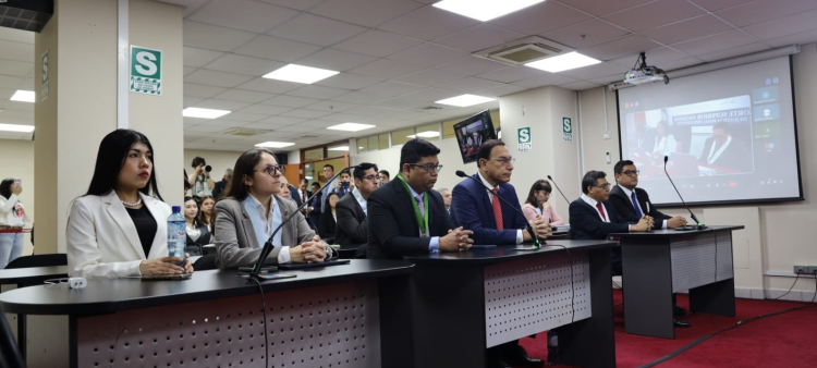 Condenan a Martín Vizcarra a 14 años de prisión por corrupción