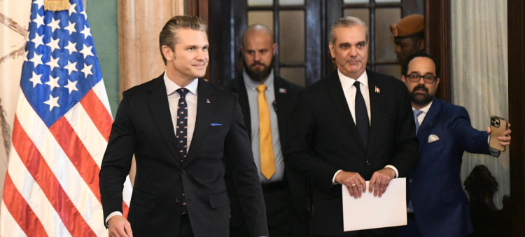 Agradecimiento de Pete Hegseth a Abinader por su apoyo en la lucha contra las drogas