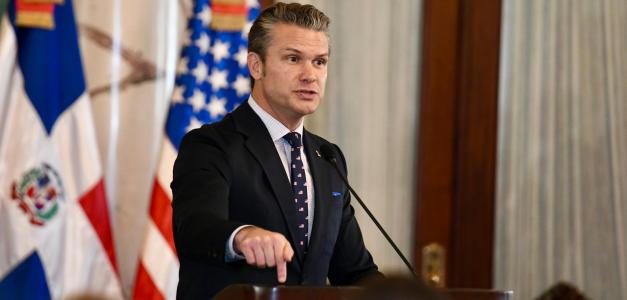 Operación Lanza del Sur: Estrategia de seguridad de Pete Hegseth