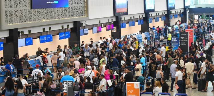 Guía Esencial para Viajeros: Normas de Aduanas y Restricciones de Importación y Exportación