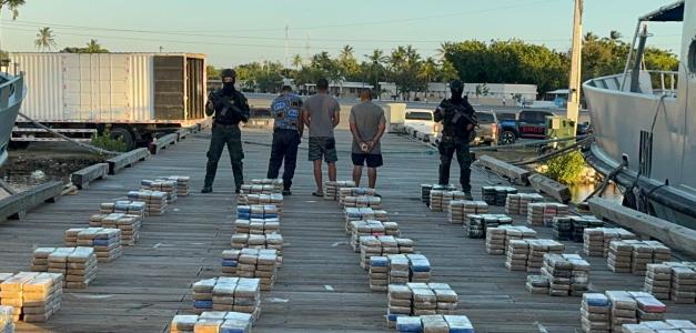Incautación de 1.5 toneladas de cocaína y detención de tres hombres en Baní