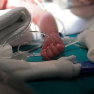 Cierre del 2025 en República Dominicana: 1,819 muertes infantiles y 177 maternas