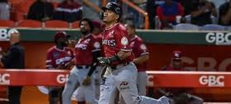 Triunfo inaugural de los Gigantes en el round robin al vencer a los Toros