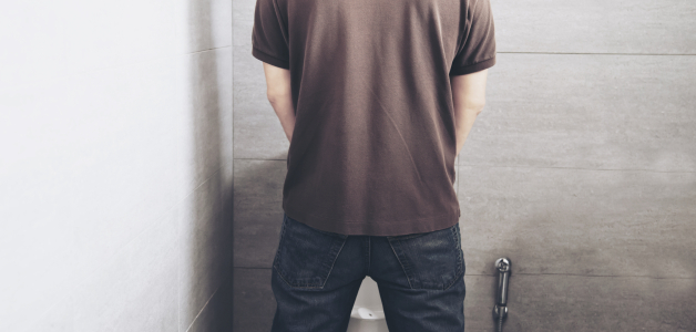 Hombres mayores de 40 años: Causas de la dificultad para orinar