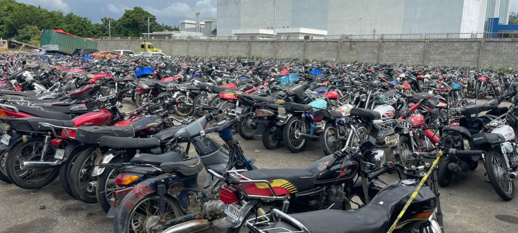 Retorno gradual de motocicletas confiscadas por la Policía en Santiago durante festividades