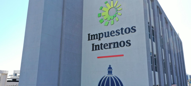 Nombramiento de Subdirectores de la DGII por Abinader en un Decreto Reciente