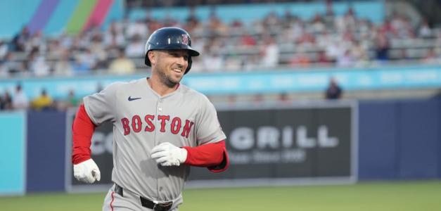 Contrato millonario: Alex Bregman firma por 5 años con los Cachorros