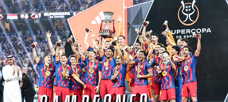 El Barcelona vence al Real Madrid en la Supercopa con un doblete de Raphinha